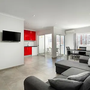 Da Rocha Bliss W/ Balcony - 5min Walk To The - By Lovelystay Portimão
